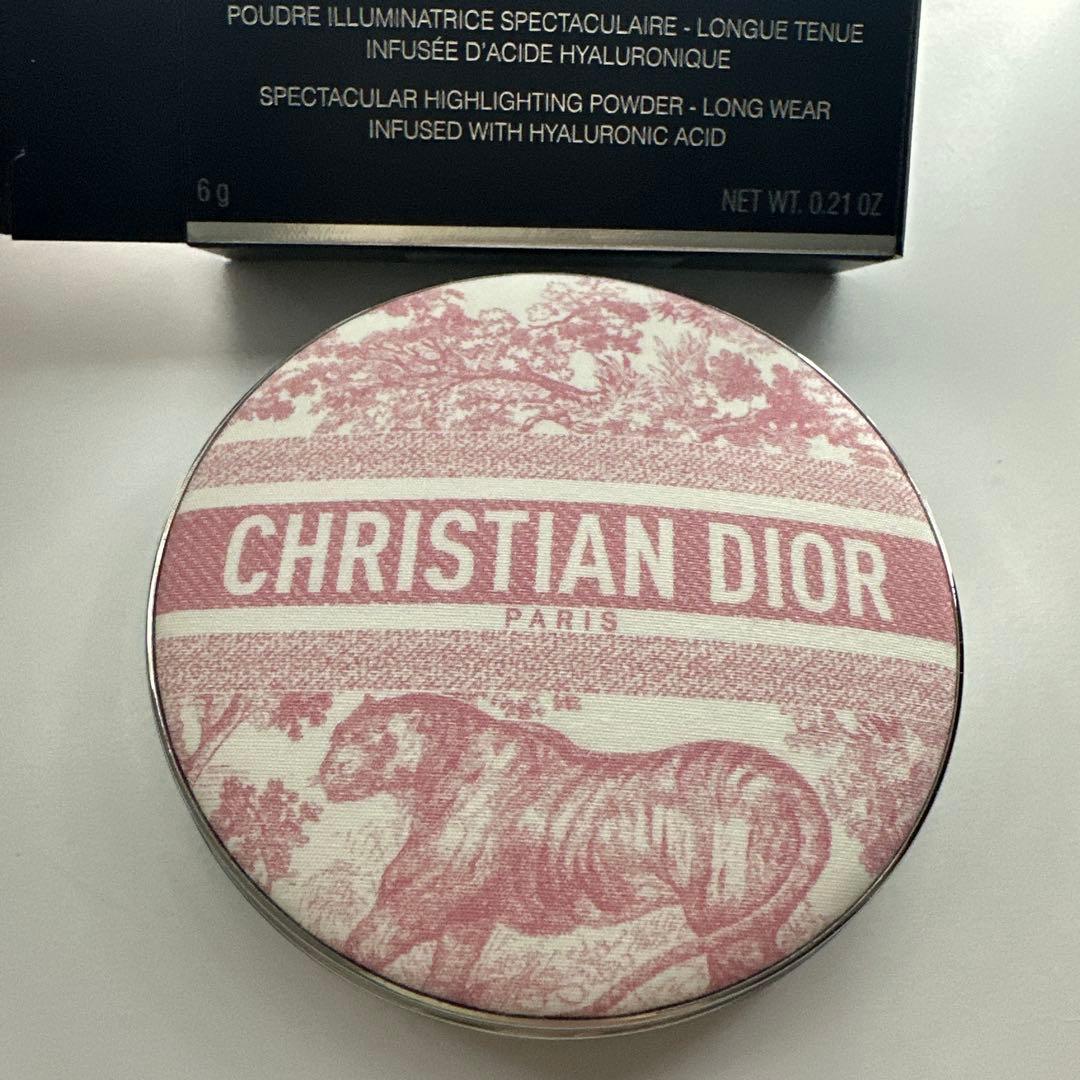 ディオールスキンフォーエバーグロウ　ルミナイザー004コーラルグロウ Amazon.co.jp: ディオール DIOR ディオールスキン フォーエヴァー