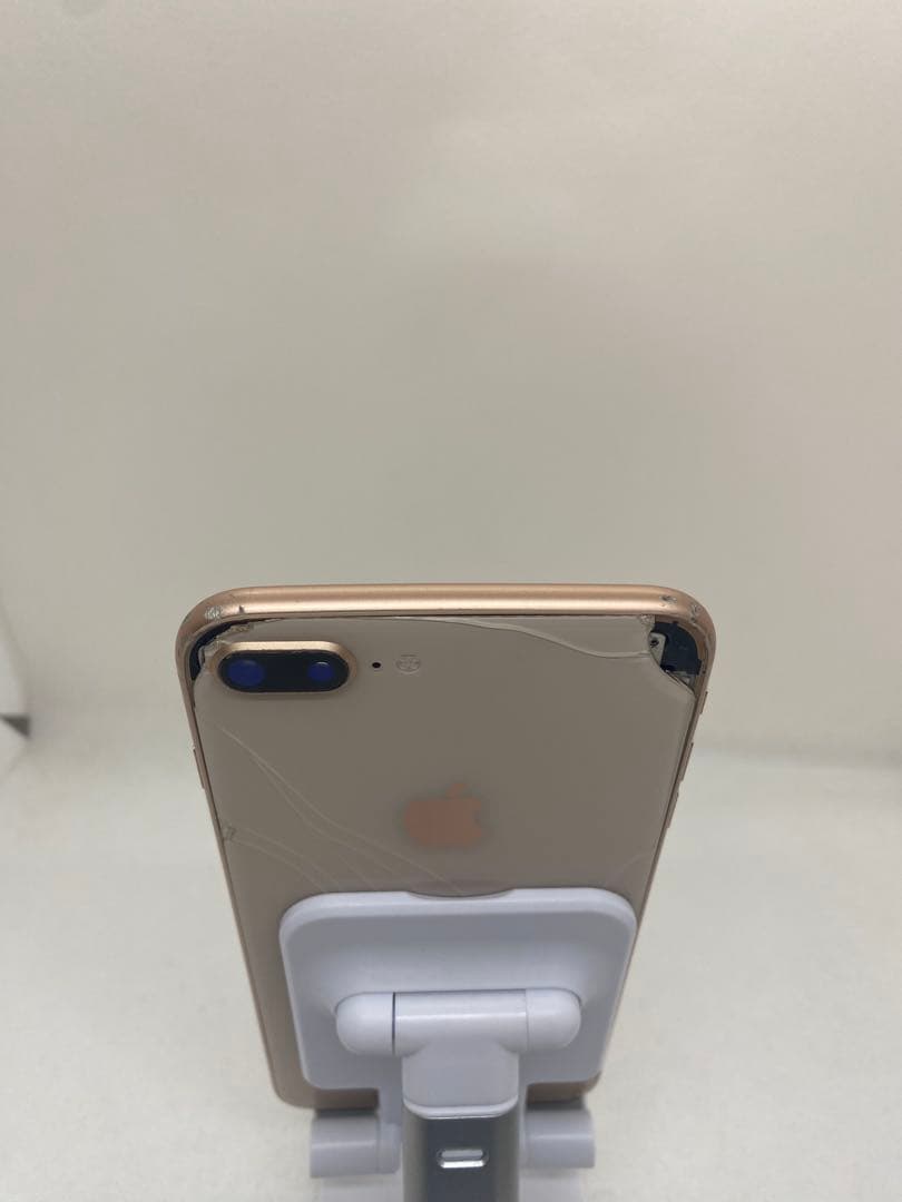 ジャンク品iPhone 8 Plus 64GB バッテリー86% 05504 - メルカリ