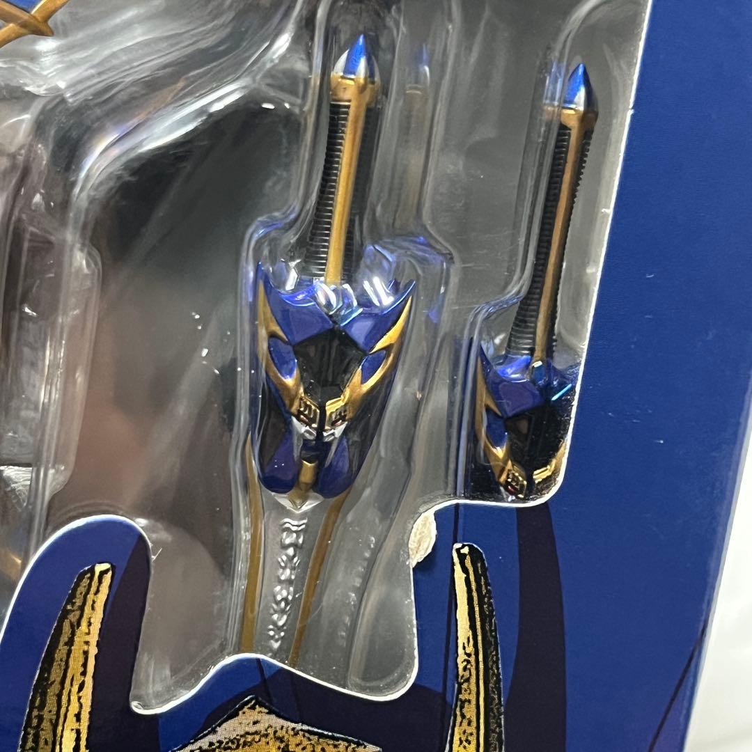 【未開封】S.H.Figuarts 仮面ライダー ナイト サバイブ