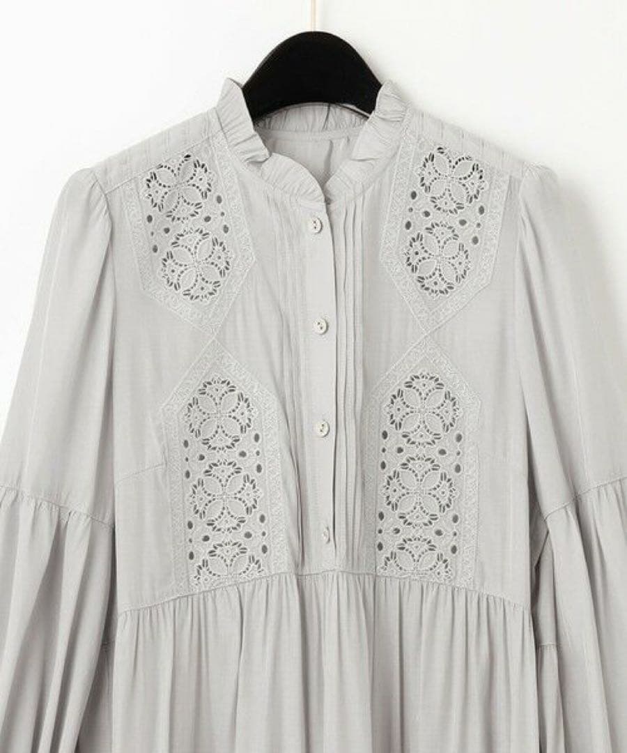 グレースコンチネンタル ピンタックカットワークチュニック