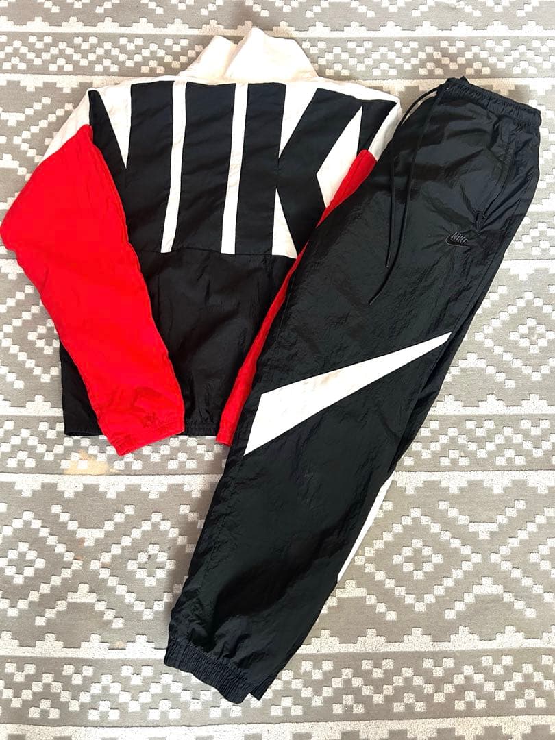 NIKE☆ナイロンセットアップ - メルカリ