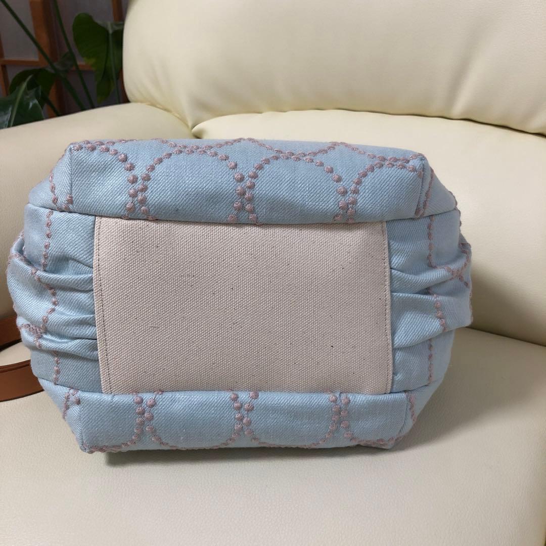 バルーンバッグ（M）ミナペルホネン 《タンバリン&choucho》Blueヌメ革