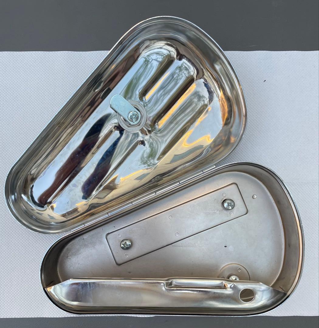 うえはらっち様 ハーレー純正 クローム ツールボックス 鍵付き - メルカリ