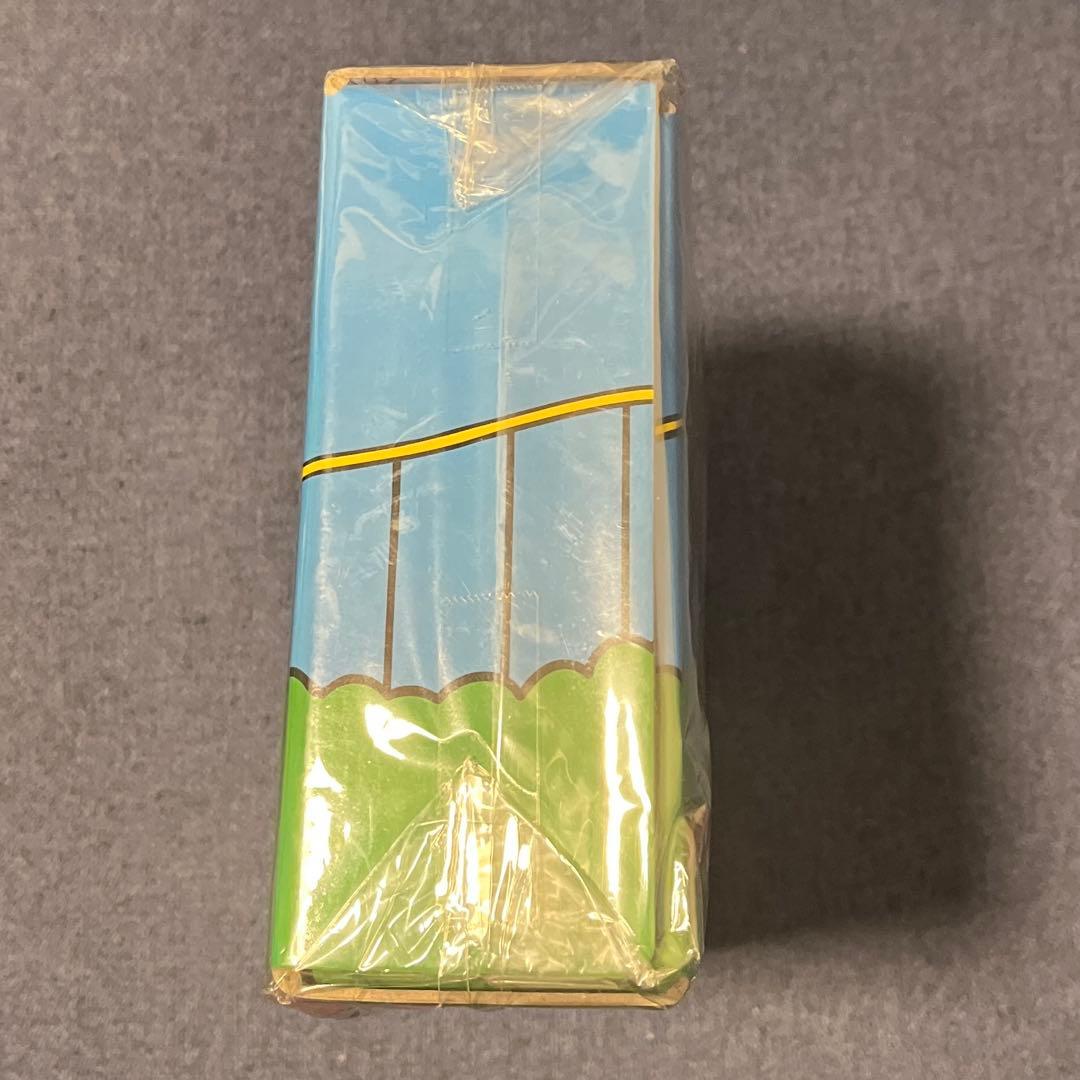 超希少 ハローキティ キットカットコラボ紙製トランクHellokitty