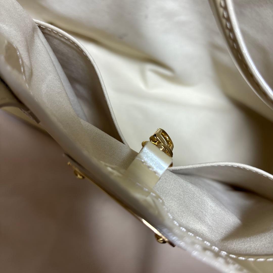 アイボリー ルイヴィトン ヴェルニ ウィルシャーMM トートバッグ