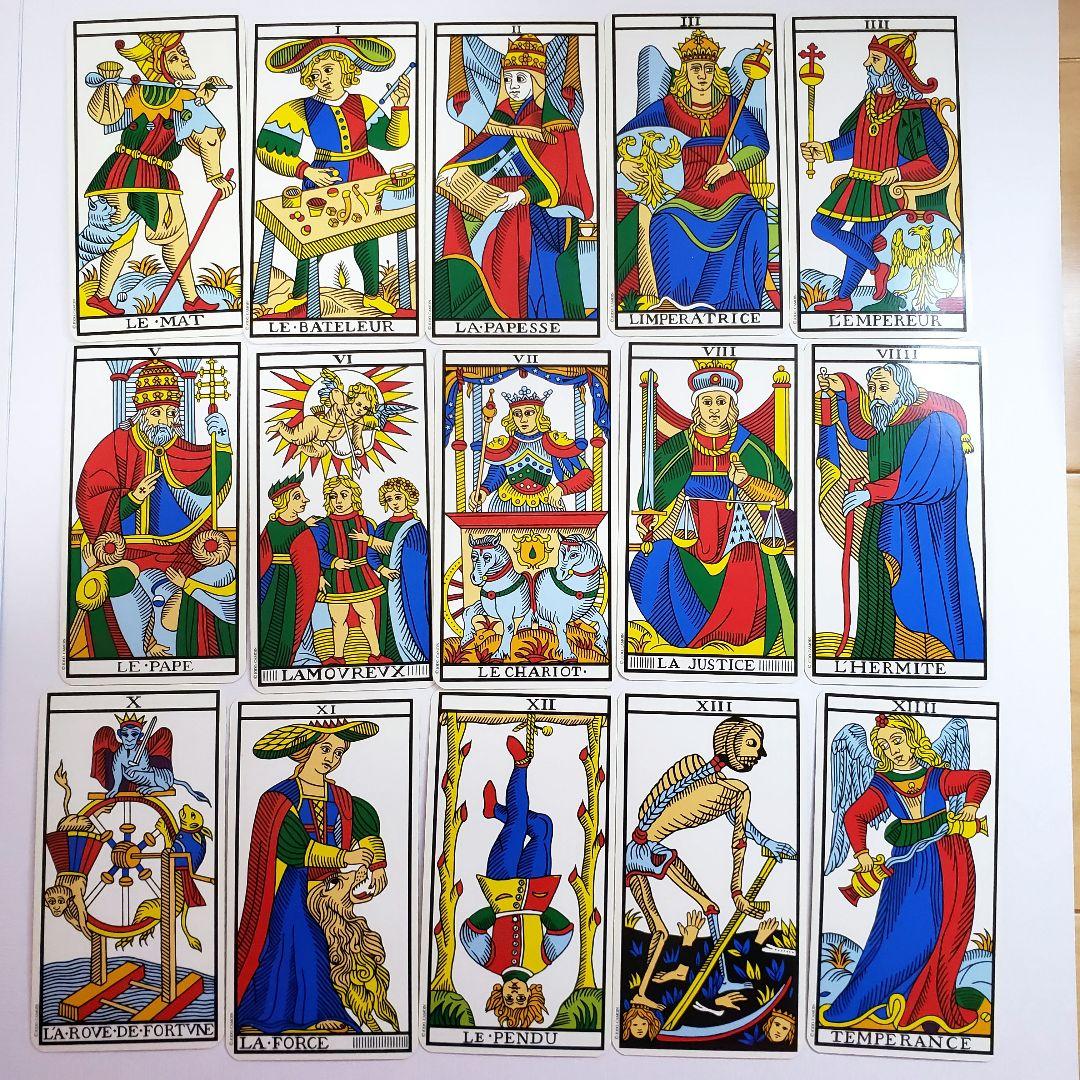 絶版・美品】秘伝カモワン・タロット 日本語解説本付き - メルカリ