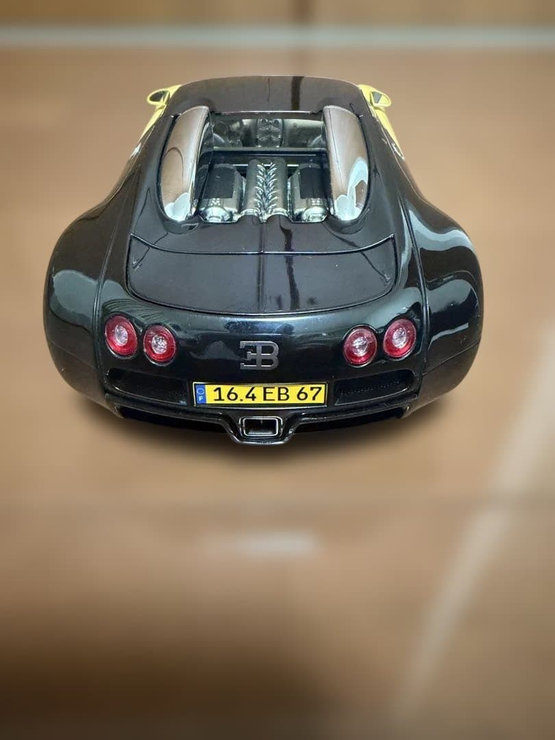 オートアートBugatti Veyron ミニカー 1/18シリアル番号付き - メルカリ