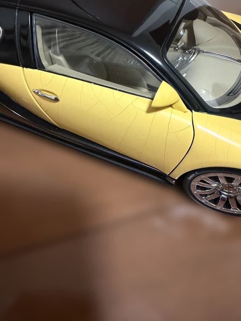 オートアートBugatti Veyron ミニカー 1/18シリアル番号付き - メルカリ