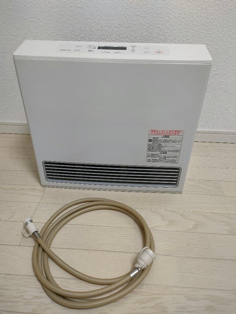 美品　リンナイ　RC-U5801E 2022年製　3メートルガスコード付き リンナイ（Rinnai） 3mガスコード付き ガスファンヒーター RC-U5801E