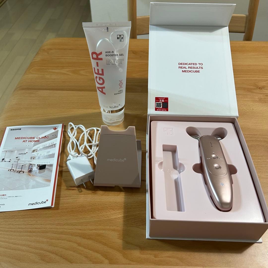 ジェル付き　medicube EMS ダーマショット 限定ピンク MEDICUBE(メディキューブ) / AGE-R EMSダーマショット プリムローズ