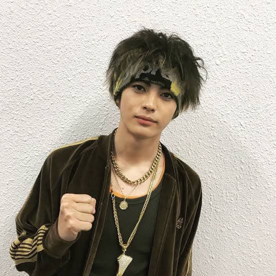 supreme 迷彩柄イエロー ヘアバンド シュプリーム - メルカリ