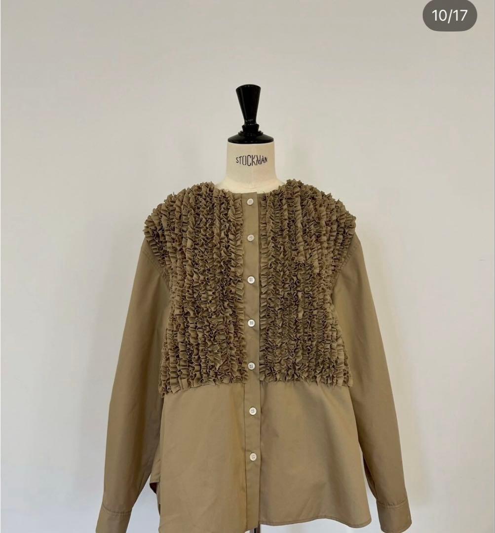 rosy monster kale frill shirt ベージュ 新品 - メルカリ