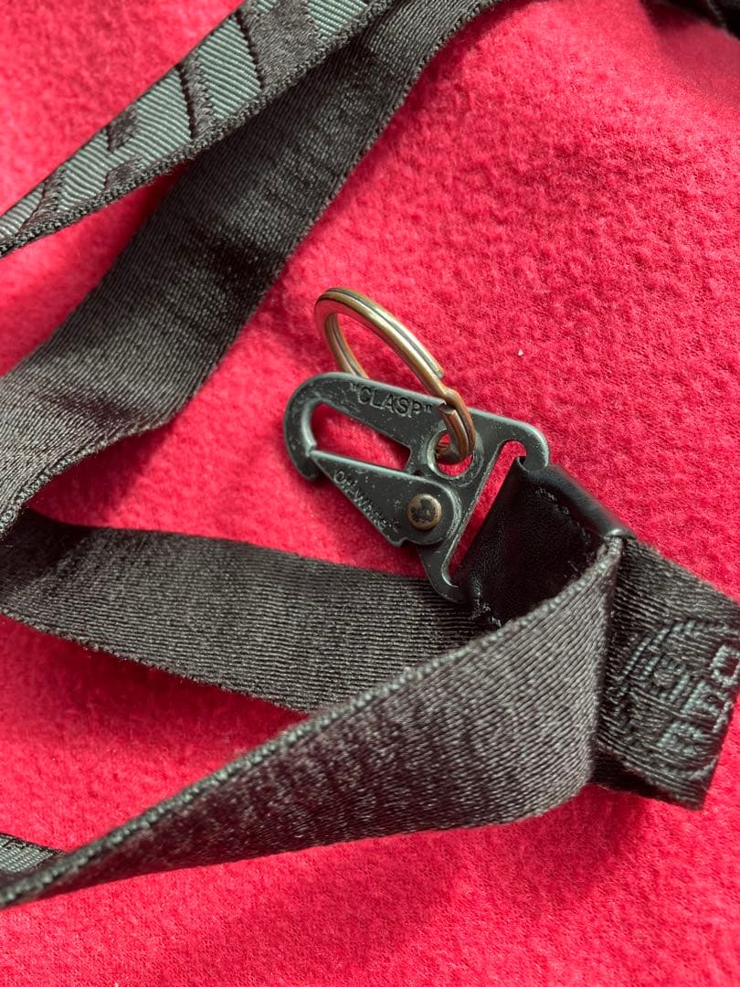 OFF-WHITE ネックストラップ 希少カラー