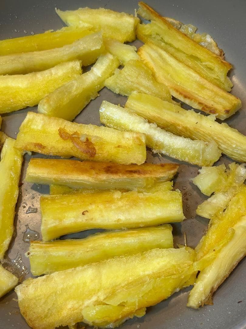 類を見ない旨味と甘味に驚愕=キャッサバ・ゴールドSS◆挿し木枝。60サイズ箱満杯