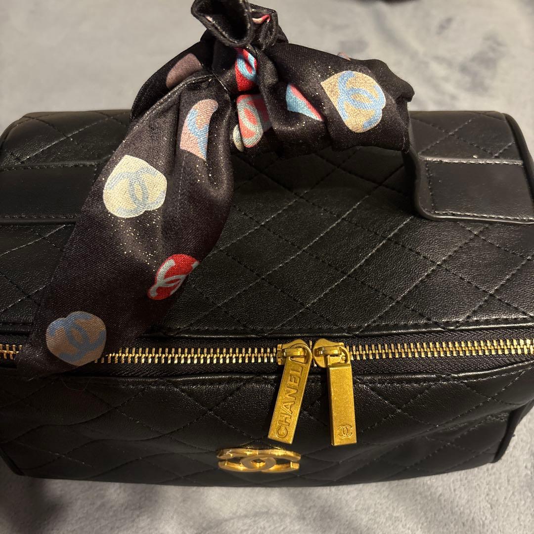 ブランド不問、リピーター様向け。中身も外側もすべて本革仕様。