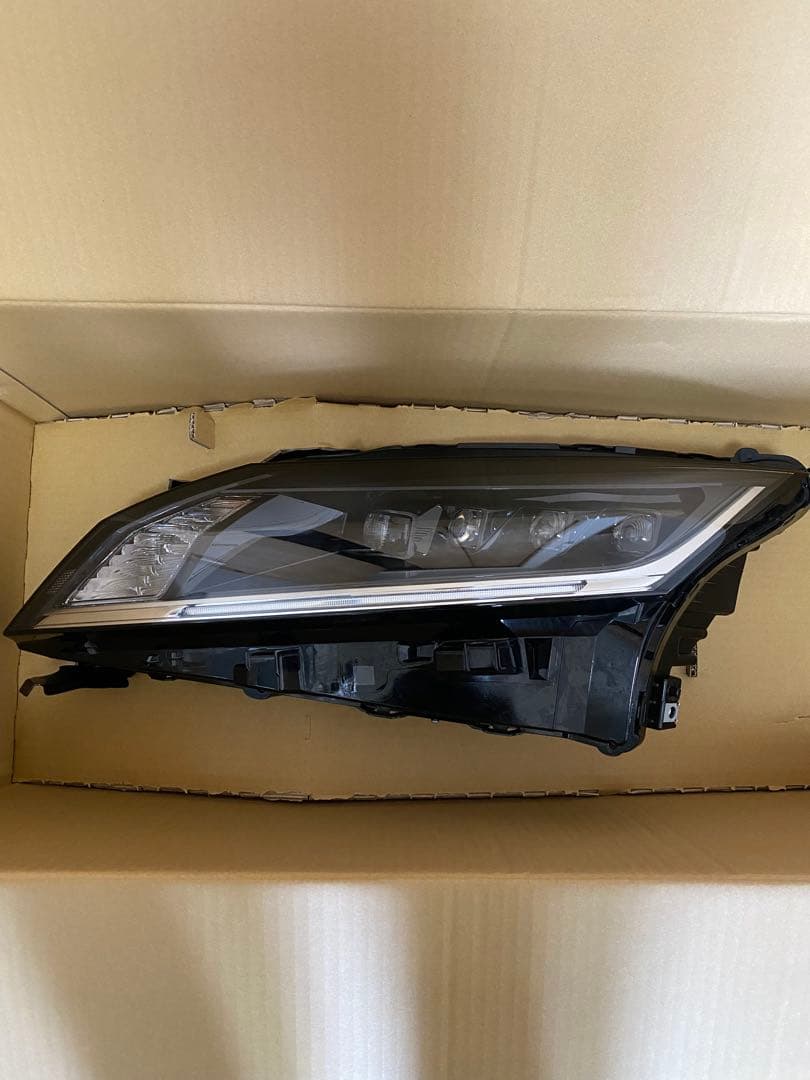 日産E13ノート後期左側LEDヘッドライト ノート E13 SNE13 後期 純正 左ヘッドライト LED 26060-6XJ7A / 26075