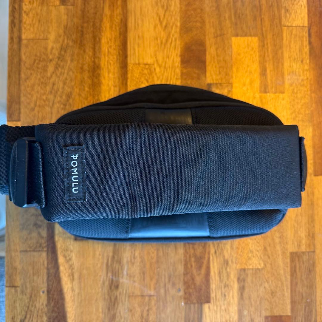 POMULU ブラック ヒップシート