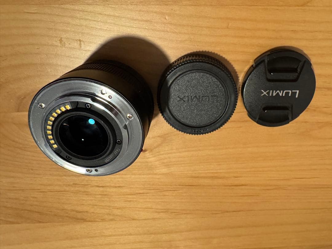 LUMIX 14-42mm f/3.5-5.6 ズームレンズ