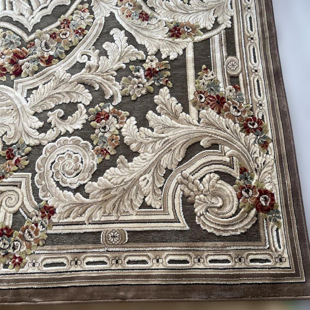 ペルシャ風ベルギー絨毯ジェノバ新品未使用 - メルカリ