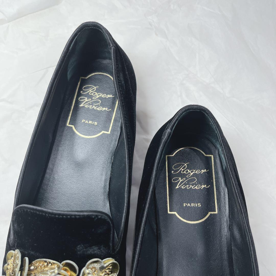 美品✨ロジェヴィヴィエ　ベルベットフラットシューズ　モチーフ　23〜23.5cm