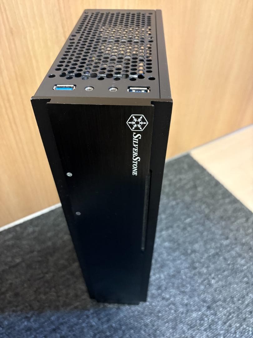 静音横置PC[Core i3-8350K / 16GB / 500GB] - メルカリ