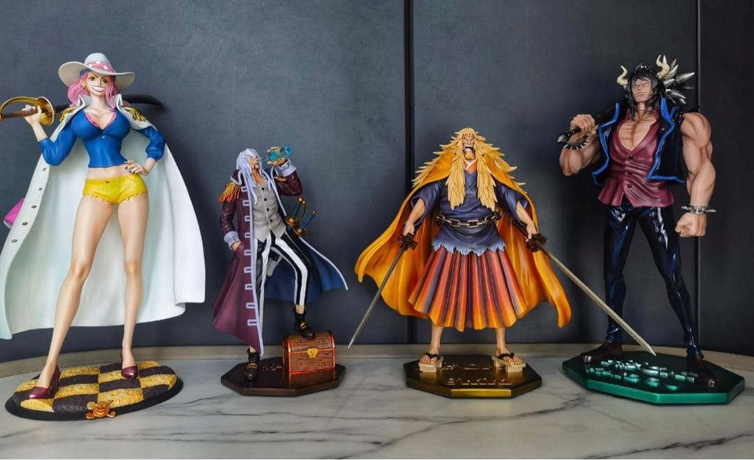 ワンピース ロックス海賊団 4人 フィギュア ガレージキット - メルカリ