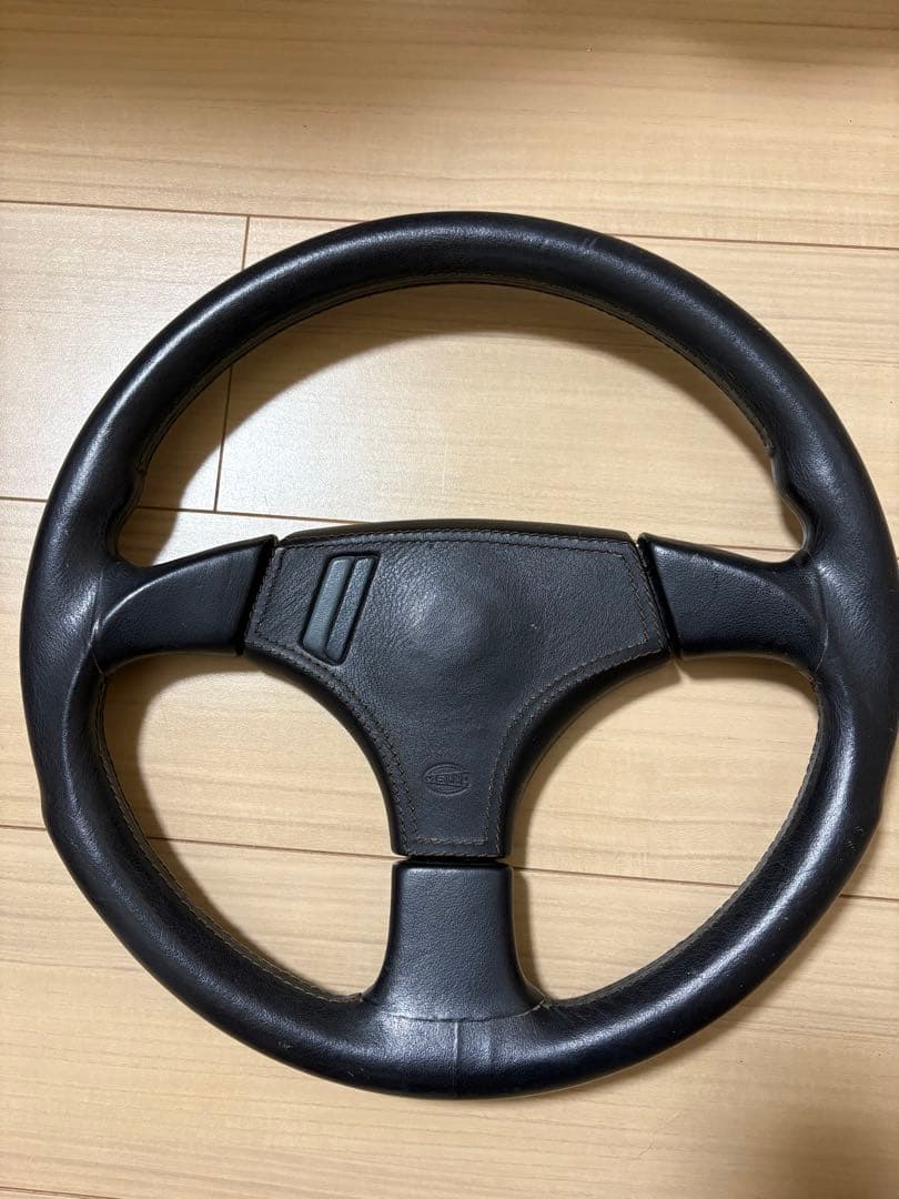 HELLA ステアリング　ホーンボタン　パッド付き　旧車　ポルシェ　メルセデスに Amazon | スカイライン車 ケンメリ車 ハコスカ車 ダットサン車用