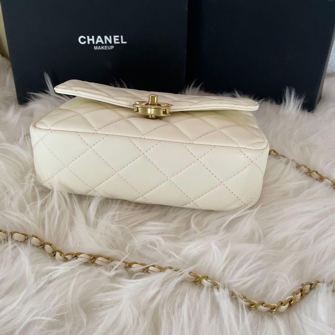 CHANEL ホワイト チェーンショルダーバッグ ノベルティ - メルカリ