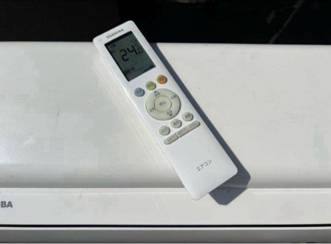 【高年式】2021年式 2.2kw 東芝 エアコン RAS-H221M (W)