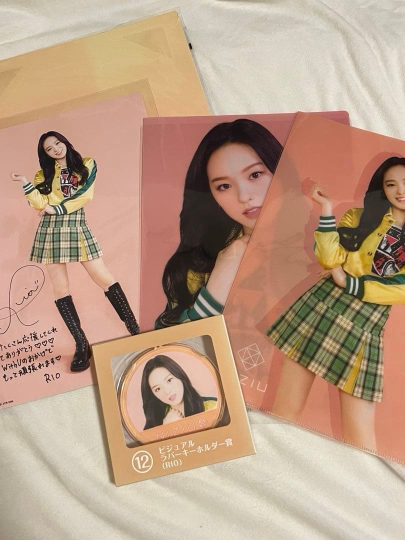 NiziU リオまとめ売り - メルカリ