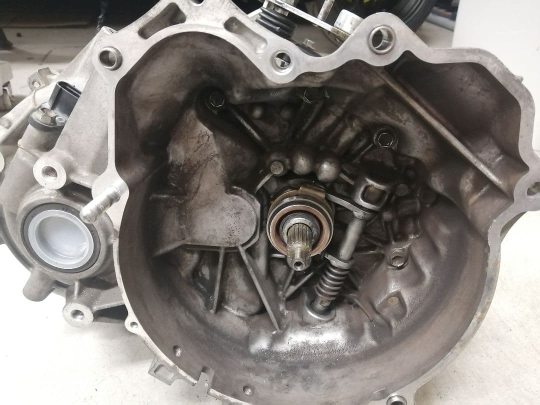 アルトラパンSS　トランスミッション スズキ 純正 アルトラパン 《 HE33S 》 トランスミッション P81900