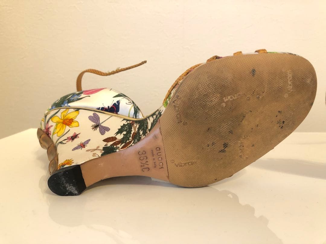 【GUCCI】可愛い 花柄 バンブーサンダル 23.5cm