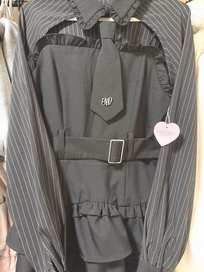 HONEY MEW ハニーミュウ ネクタイ付きアンサンブルフリルワンピ - メルカリ