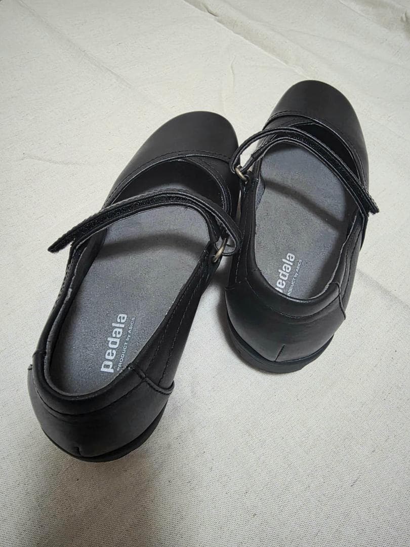 【美品】asics　pedala　WC027A　22.5cm