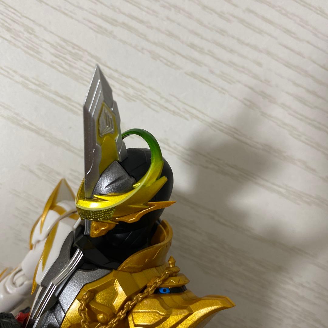 仮面ライダーセイバー S.H.Figuarts ブレイズ エスパーダ