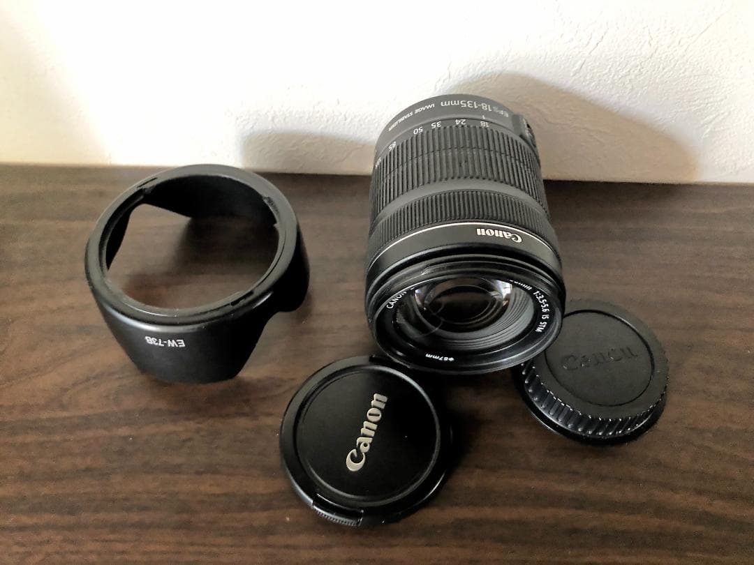 極上品 Canon EF-S 18-135mm f/3.5-5.6 IS STM