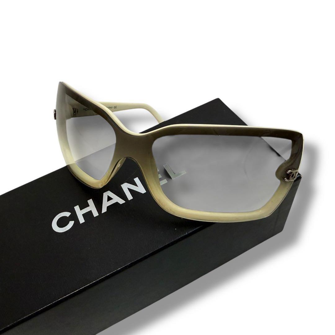 箱付き シャネル 1762 ココマーク サングラス 白 イタリア製