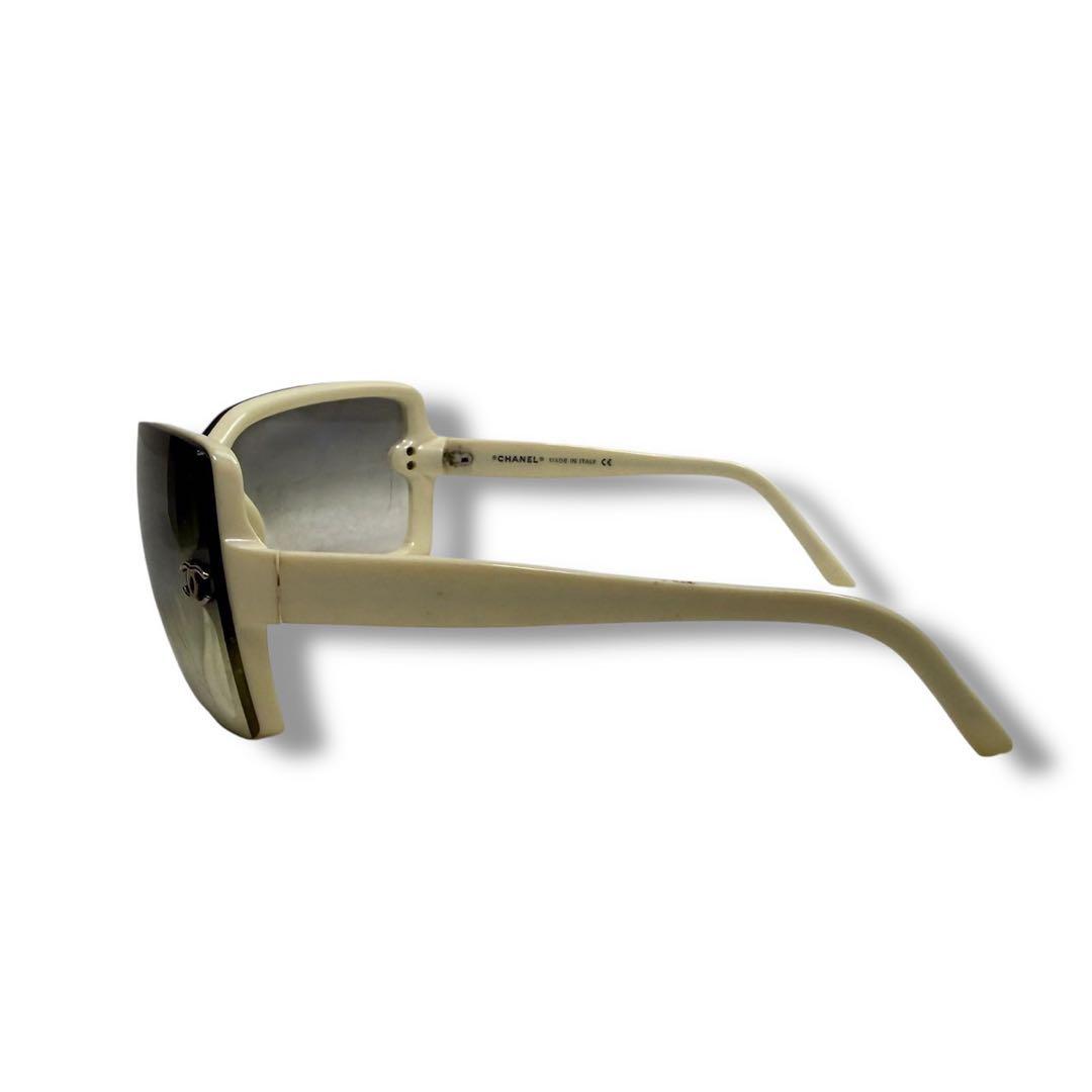 箱付き シャネル 1762 ココマーク サングラス 白 イタリア製