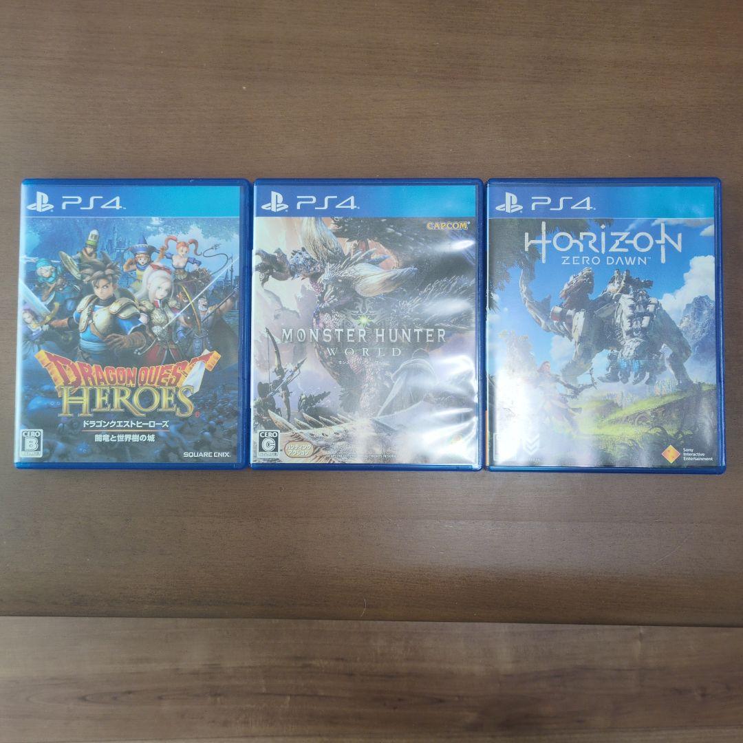 PS4 ゲームソフト 3本セット - メルカリ