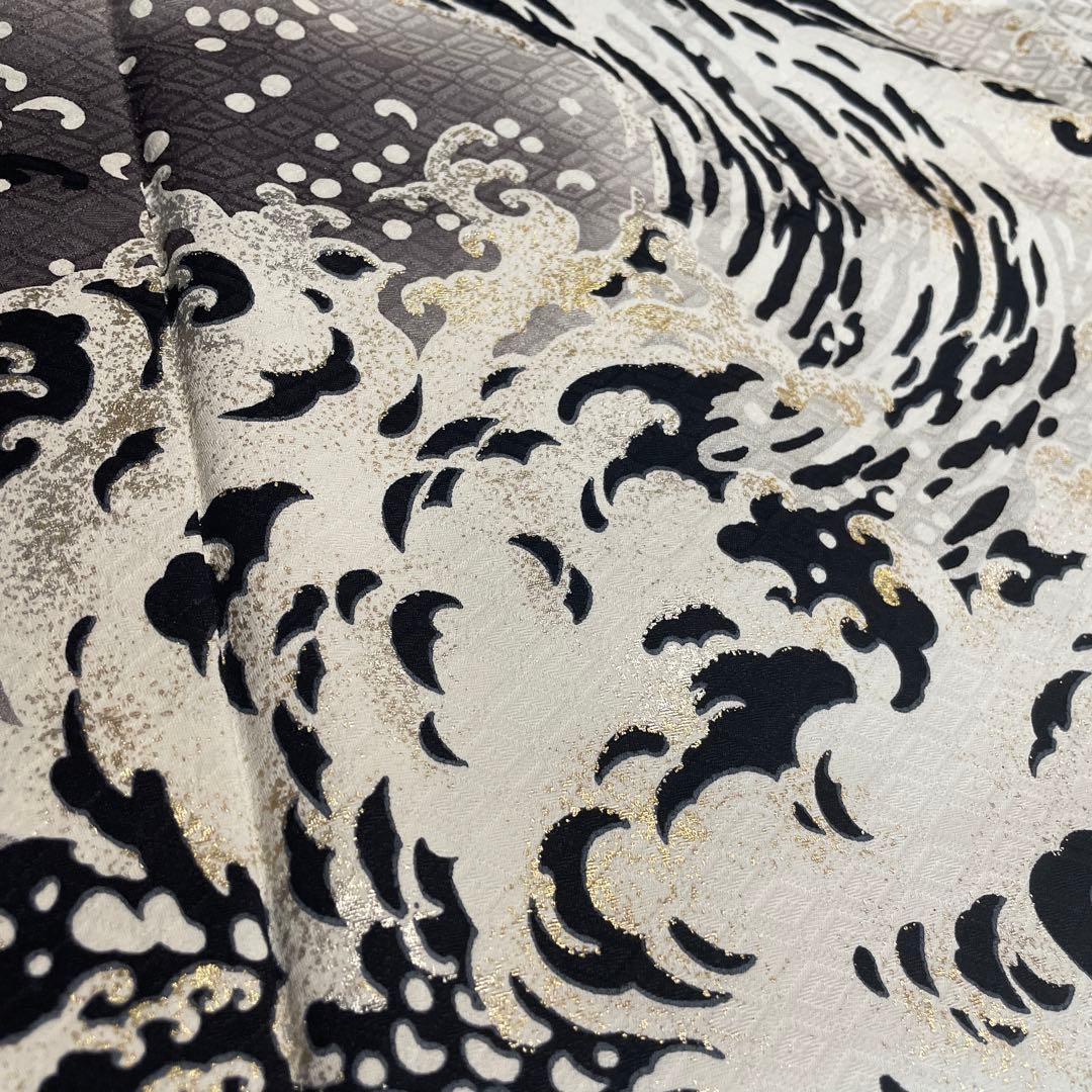 もんぷちさまご成約　成謙工房謹製　大胆な波飛沫の描かれた訪問着