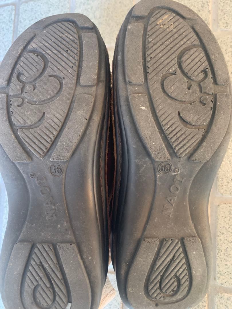 naot ナオト 本革レザーサボサンダル 39 23