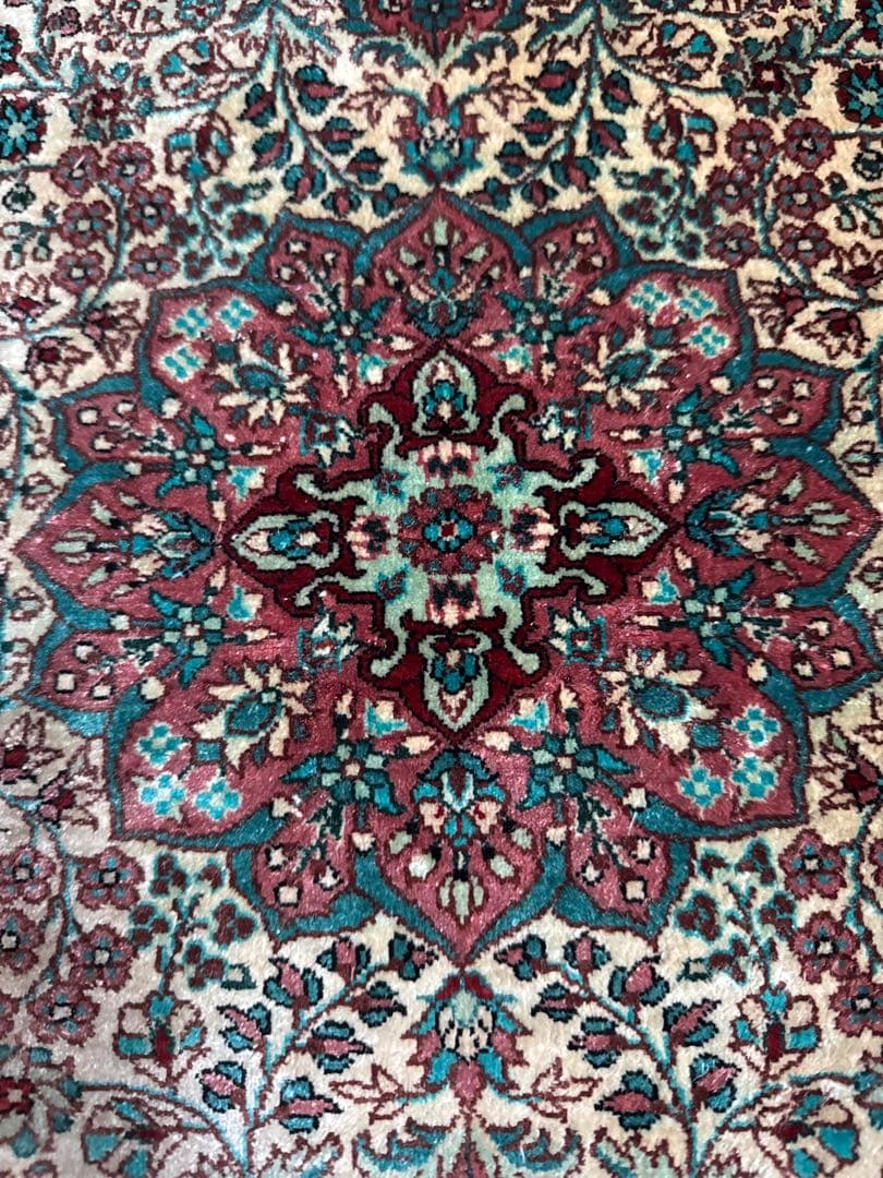 イラン製 ペルシャ絨毯 ／イスファハーン ガシャーンデザイン