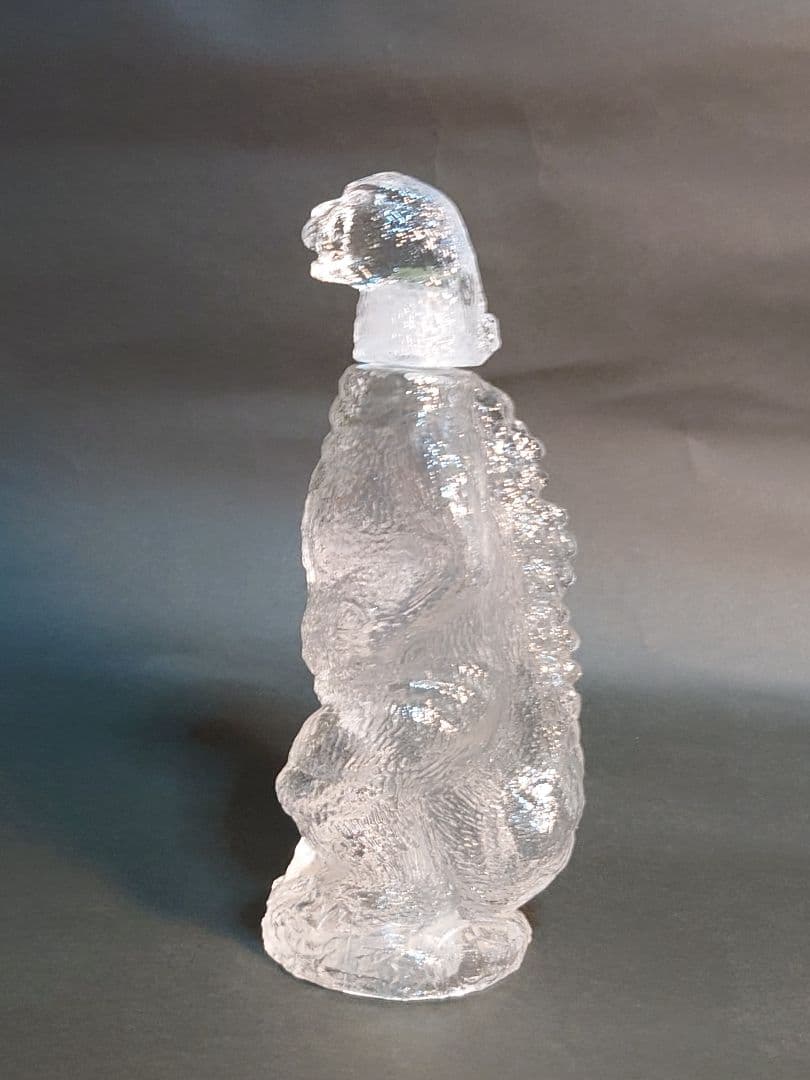 ゴジラ ガラス瓶 保存容器。3時間下げます。