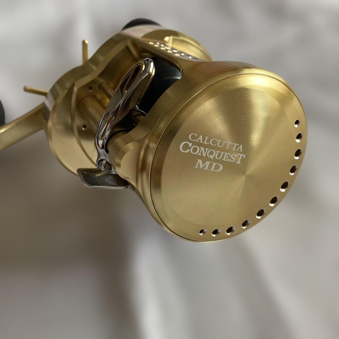 シマノ 23 カルカッタコンクエスト MD400 XGLH おまけ付き - メルカリ