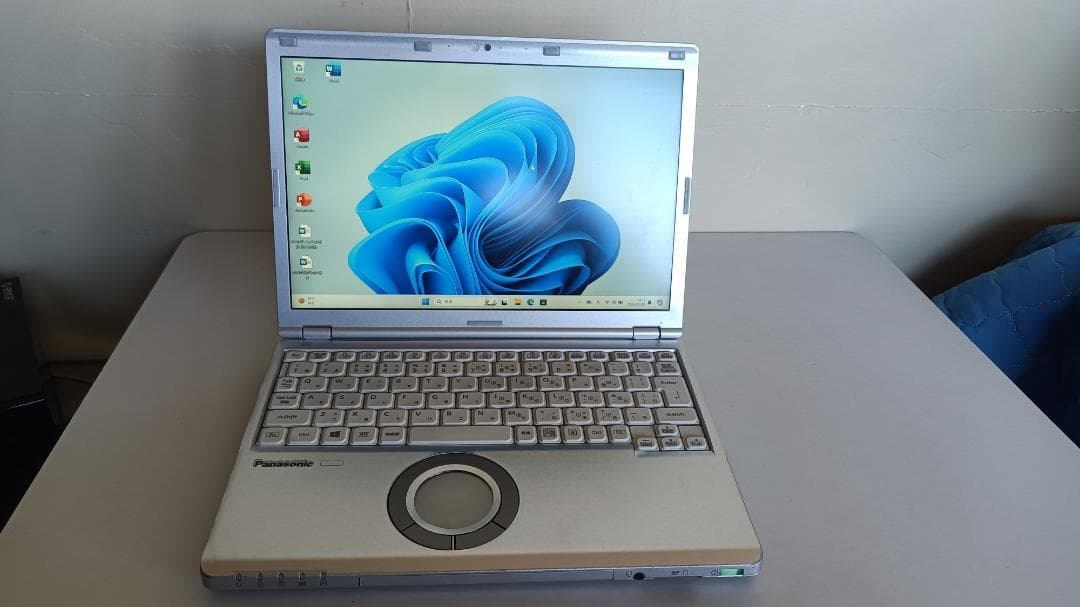 ノートパソコンpanasonic第七世代Core i5 SSD256Gメモリ8G - メルカリ