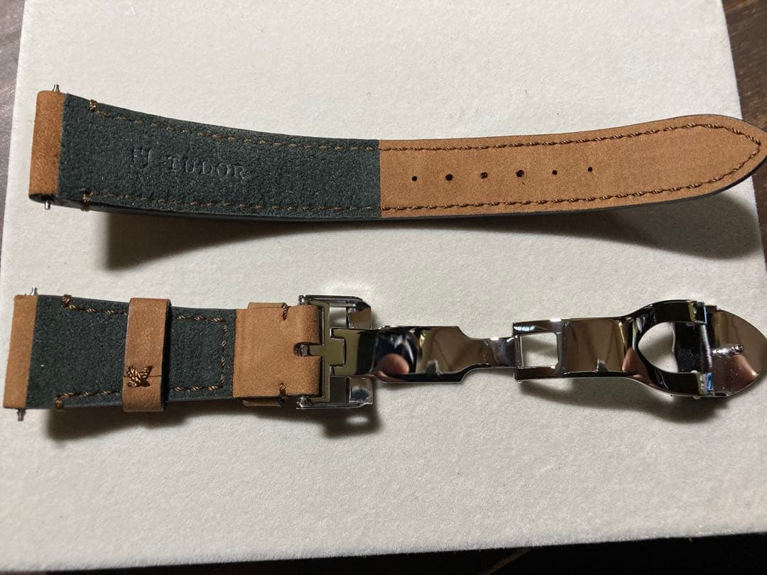 美品】チューダー ブラックベイ58 純正レザーベルト - メルカリ