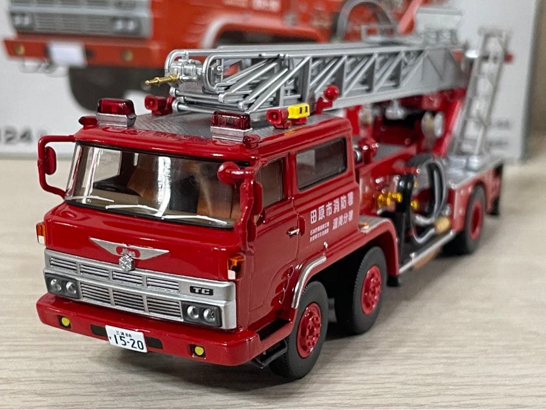 トミカリミテッドヴィンテージ　N24a 日野　TC343型　はしご付消防車 LV-N24a 日野TC343型はしご付き消防車 田原市消防本部 | 製品をさがす