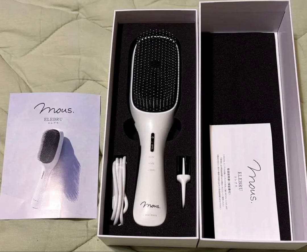 【とかすだけで艶髪！】mous. ELEBRU 美顔器 ヘアブラシ 新品 楽天市場】【フェイスパック2枚付】リフトブラシ 美顔器 EMS 電気