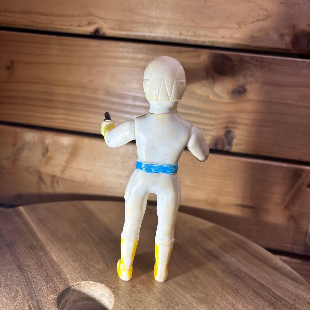 無権版 月光仮面 ミニ ソフビ マント無し - メルカリ