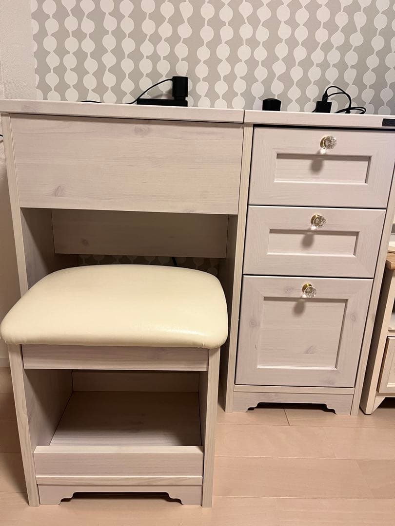 【送料なし】ホワイトドレッサー/鏡・椅子付 楽天市場】ドレッサー 三面鏡 椅子付 セット 三面鏡タイプ 白